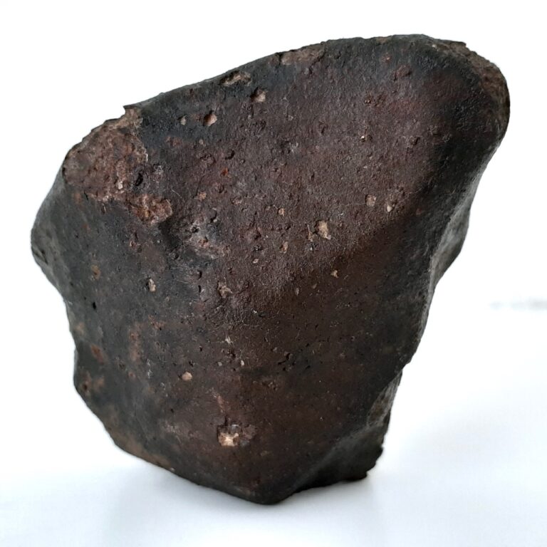 Sayh al Uhaymir. SaU 001 meteorite. 95% crust.